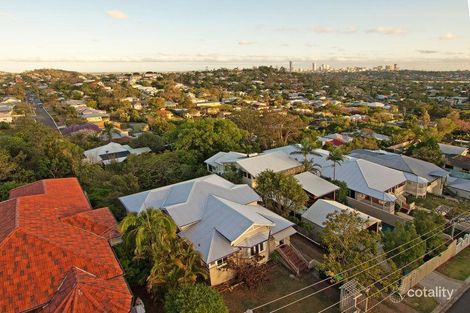 31 Yarradale St, Newmarket, QLD 4051