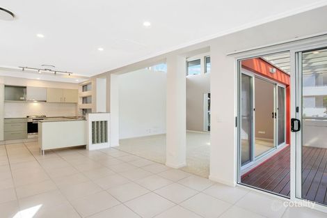 Property photo of 8 Moores Crescent Varsity Lakes QLD 4227
