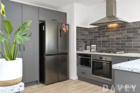 Property photo of 1/37 Muirhead Way Kingsley WA 6026