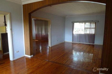 4 Dawn Cres, Regents Park, NSW 2143