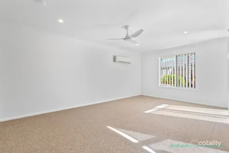 Property photo of 2/9 Vicki Place Victoria Point QLD 4165