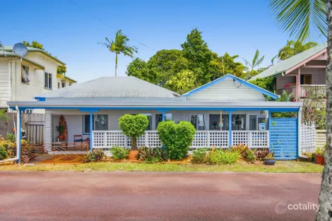 155 O'Shea Esp, Machans Beach, QLD 4878