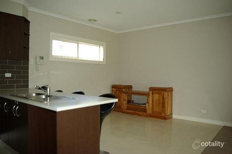 Property photo of 2/16 Camperdown Avenue Sunshine North VIC 3020