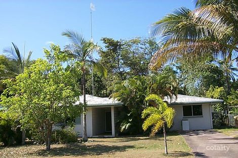 14 Walnut St, Holloways Beach, QLD 4878