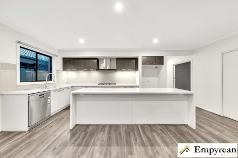Property photo of 8 McKane Street Kalkallo VIC 3064