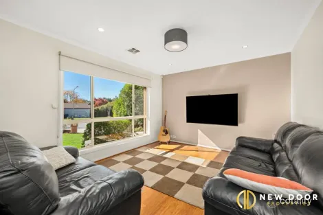 Property photo of 11 Lark Place Ngunnawal ACT 2913