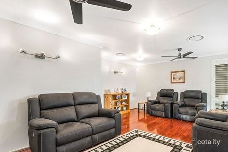 Property photo of 5 Pangari Crescent Dharruk NSW 2770