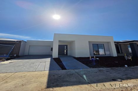 26 Vondel Way, Clyde North, VIC 3978