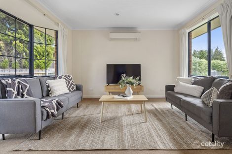 Property photo of 8 Pleasant View Court Gisborne VIC 3437