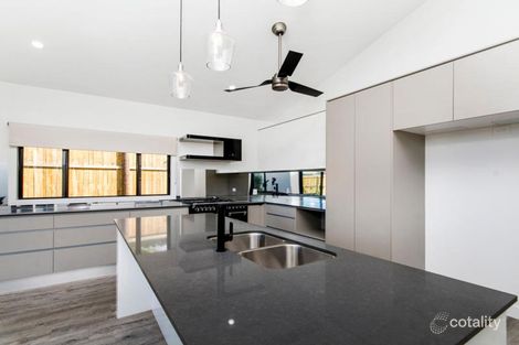 Property photo of 5 Whipbird Drive Smithfield QLD 4878
