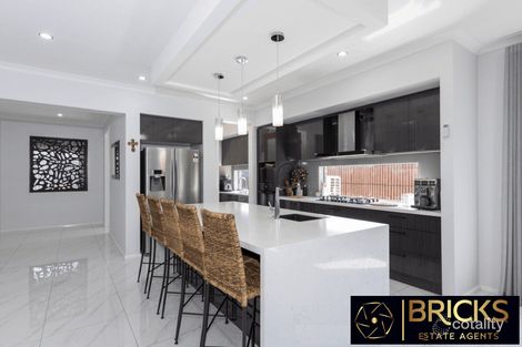 Property photo of 82 Scenery Drive Craigieburn VIC 3064