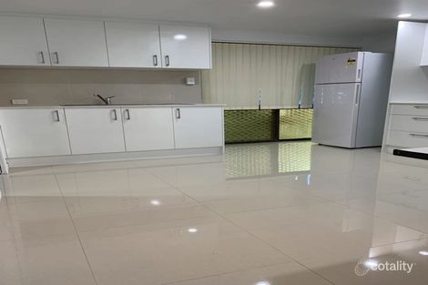 Property photo of 27 Gaillardia Street Macgregor QLD 4109