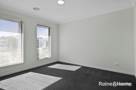 Property photo of 15 Mantello Drive Werribee VIC 3030