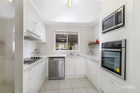 Property photo of 2/12 McWilliam Close Labrador QLD 4215