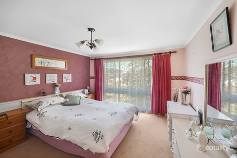 Property photo of 8 Parklands Drive Shellharbour NSW 2529