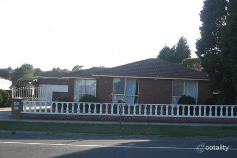 Property photo of 23 Gleneagles Drive Endeavour Hills VIC 3802