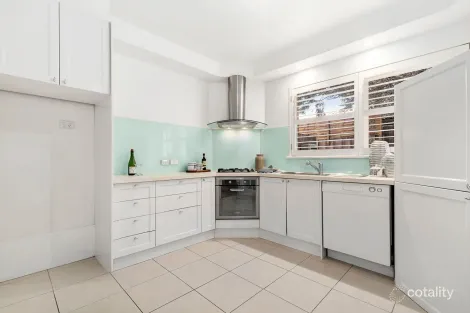 Property photo of 8/16 Lansdowne Road St Kilda East VIC 3183
