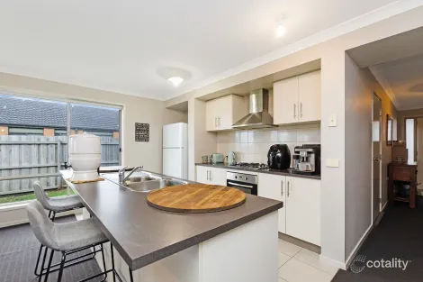 Property photo of 20 Madeira Close Portland VIC 3305