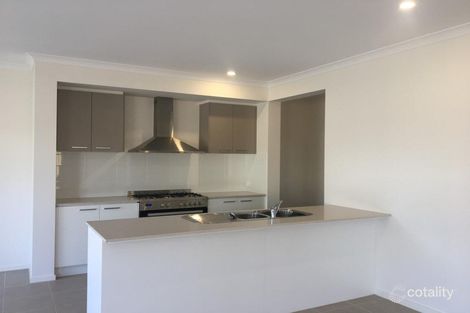 Property photo of 31 Payson Drive Point Cook VIC 3030