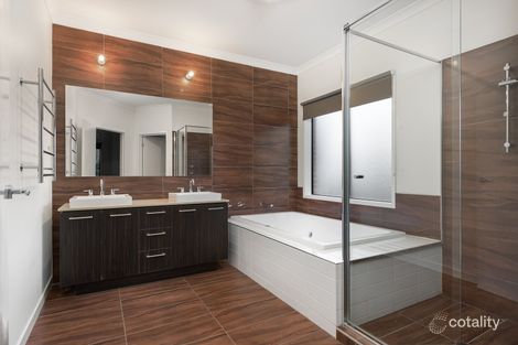 Property photo of 2 Saintly Drive South Morang VIC 3752