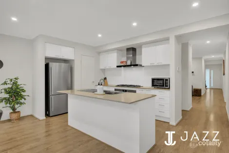Property photo of 17 Bruckner Drive Point Cook VIC 3030