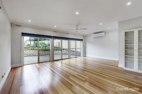 Property photo of 11 Hillsyde Parade Strathmore VIC 3041