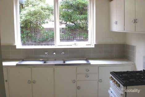 Property photo of 2/23 Bendigo Avenue Elwood VIC 3184