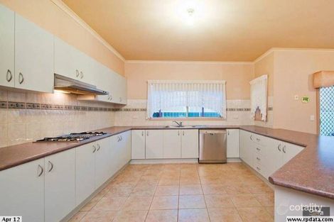 Property photo of 2 Kemerton Close Point Cook VIC 3030