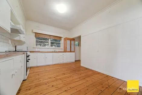 Property photo of 8 Ewing Avenue Flora Hill VIC 3550