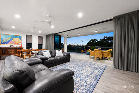 Property photo of 2/1 Goldsbrough Road Taringa QLD 4068