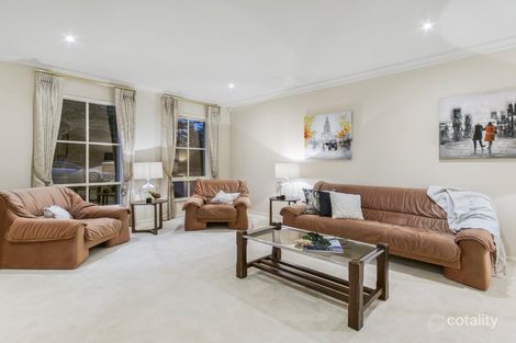 Property photo of 18 Eppalock Circuit Caroline Springs VIC 3023