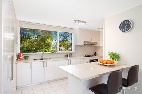 Property photo of 81 Hunter Avenue St Ives NSW 2075