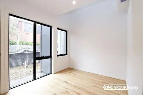 Property photo of 2/1A King George Parade Dandenong VIC 3175