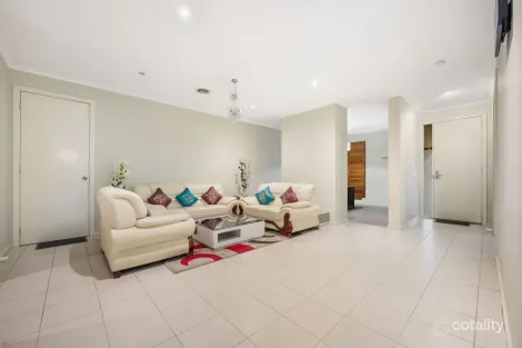 Property photo of 33 Moorookyle Avenue Tarneit VIC 3029