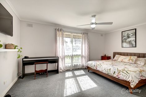 Property photo of 2 Garden Crescent Murray Bridge SA 5253