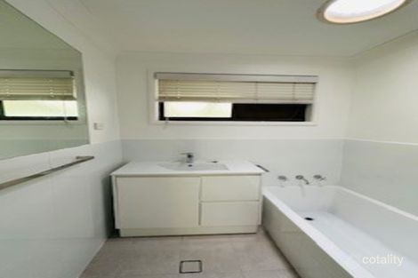 Property photo of 4 Kalori Avenue Wyoming NSW 2250