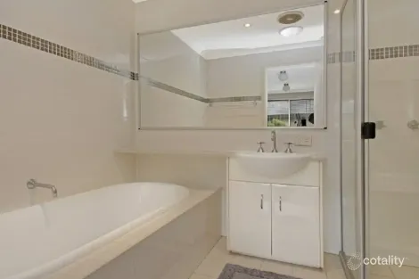 Property photo of 9 Bandicoot Close Warriewood NSW 2102