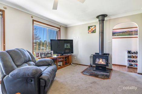 Property photo of 44 Karoom Drive Glenfield Park NSW 2650