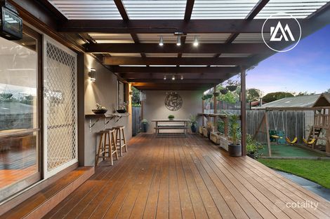 Property photo of 2 Acacia Wynd Langwarrin VIC 3910