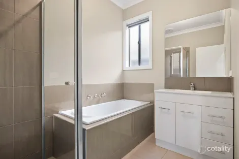 Property photo of 8 Red Oak Street Harkness VIC 3337