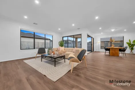 Property photo of 2 Pacific Place Officer VIC 3809