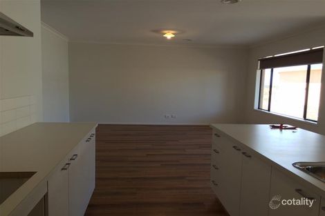 Property photo of 25 Scoria Circuit Craigieburn VIC 3064