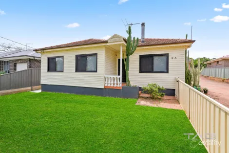 1/215 Carpenter St, St Marys, NSW 2760