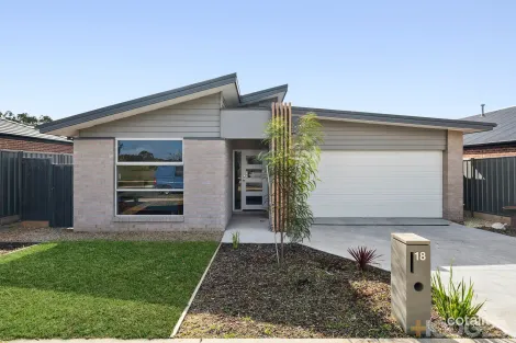 18 Fitzwalter St, St Leonards, VIC 3223