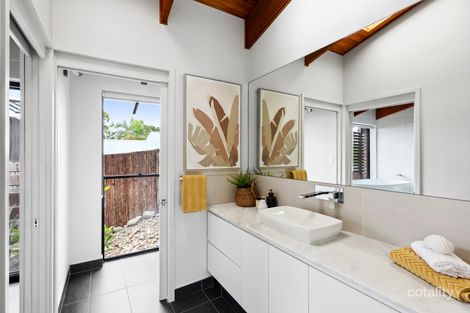 Property photo of 8 Cameron Court Ashmore QLD 4214