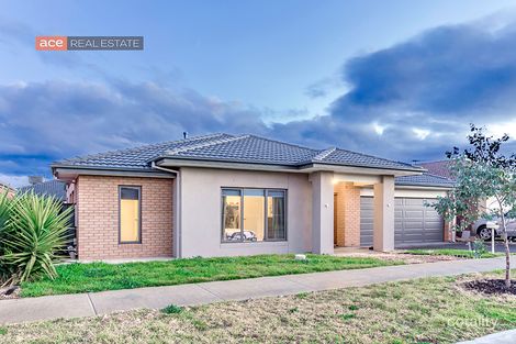 Property photo of 33 Birchmore Circuit Truganina VIC 3029