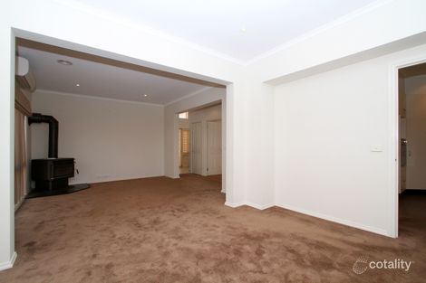 Property photo of 7 Celendine Place Hillside VIC 3037