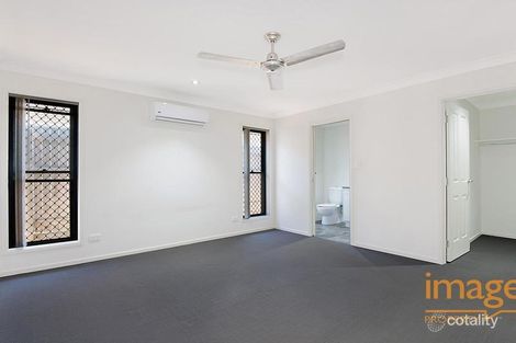 Property photo of 11 Pinehill Street Yarrabilba QLD 4207