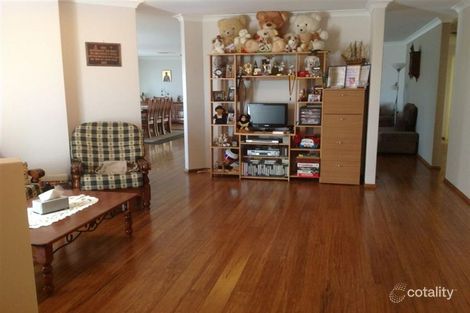 Property photo of 11 Spinnaker Heights Yangebup WA 6164