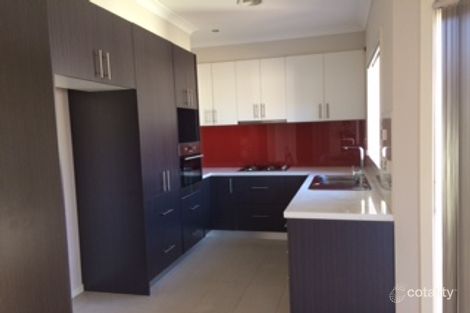 2/10 Mowbray Ct, Carrum Downs, VIC 3201